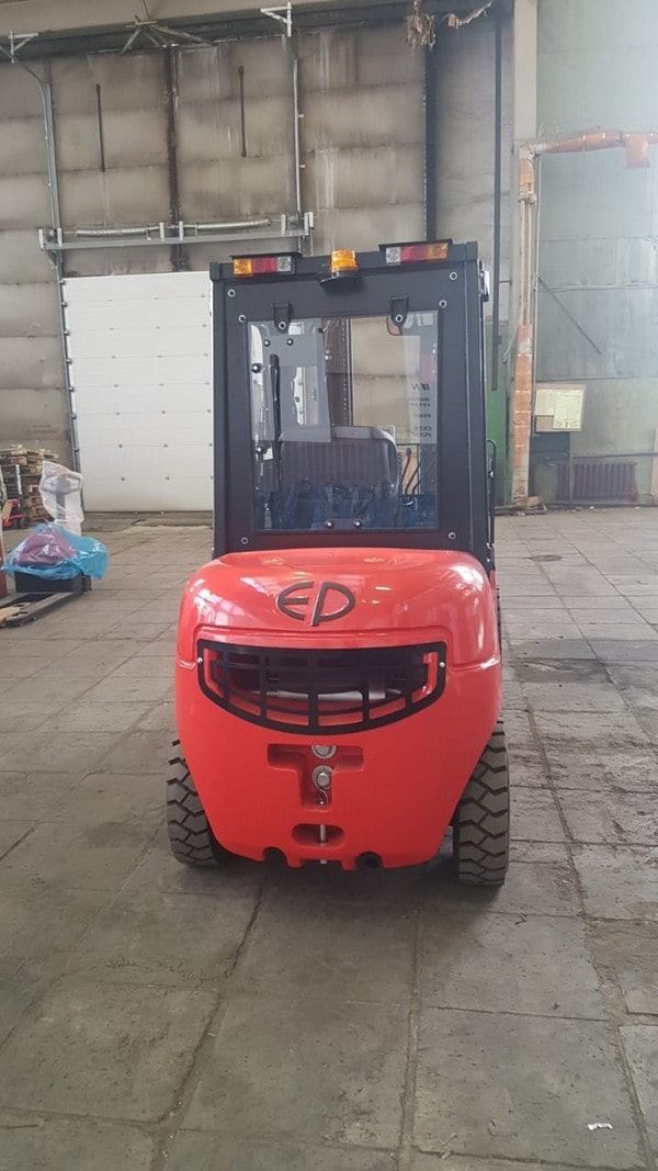 Дизельный вилочный погрузчик EP CPCD30T3